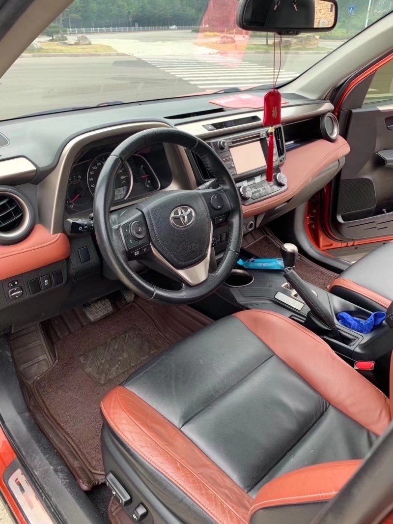 枣庄14年丰田RAV44