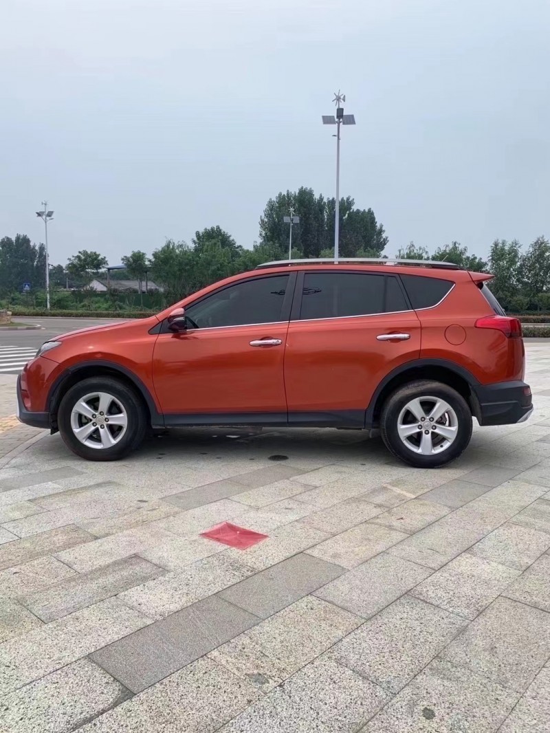 枣庄14年丰田RAV47