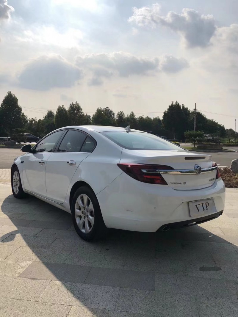 枣庄15年别克君威9