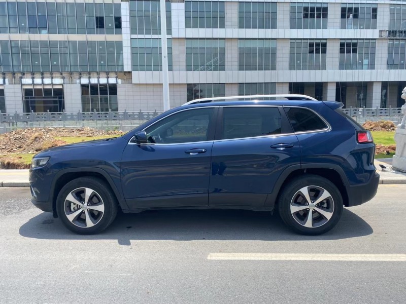 廣州19年Jeep自由光4