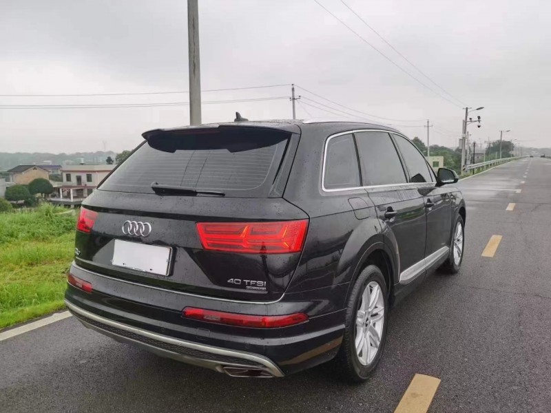 常德18年奧迪Q75