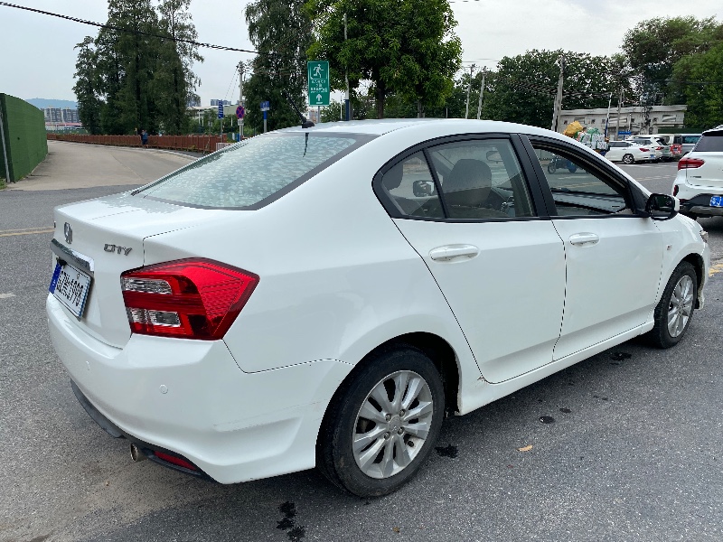 广州12年本田锋范5