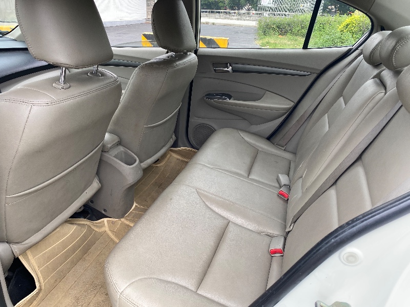 广州12年本田锋范2