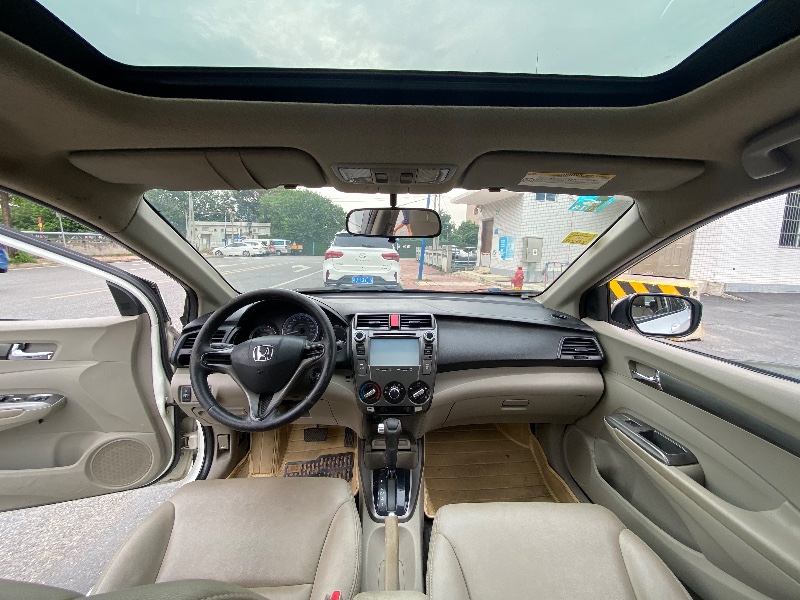 广州12年本田锋范1