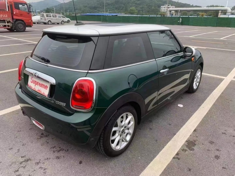 蘇州17年寶馬MINI8
