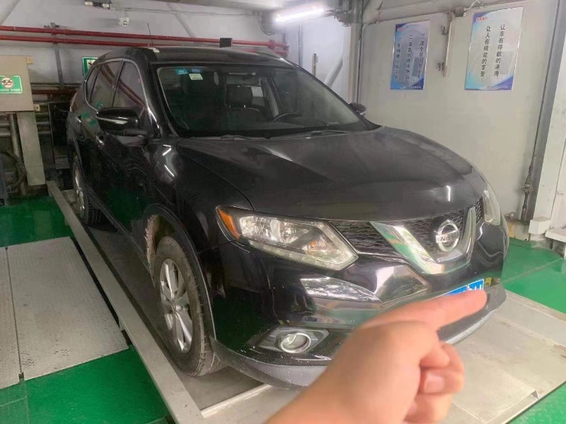 杭州16年日產奇駿1