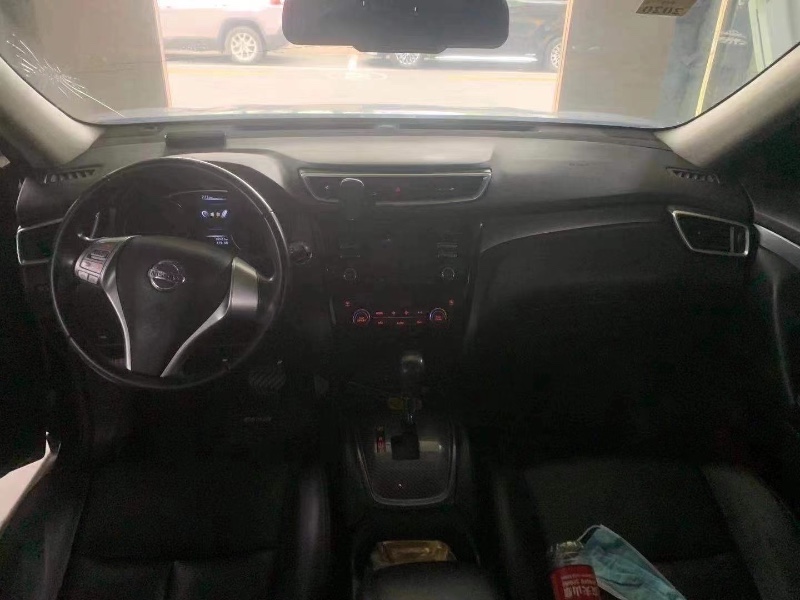 杭州16年日產奇駿4