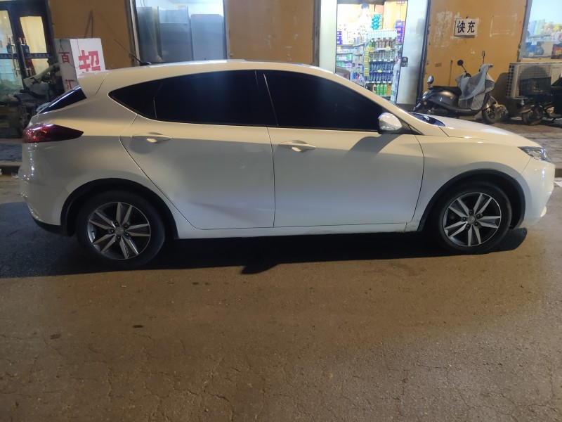 唐山16年長安汽車逸動8