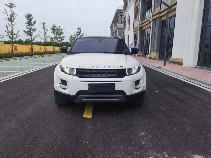 阜陽12年路虎極光1