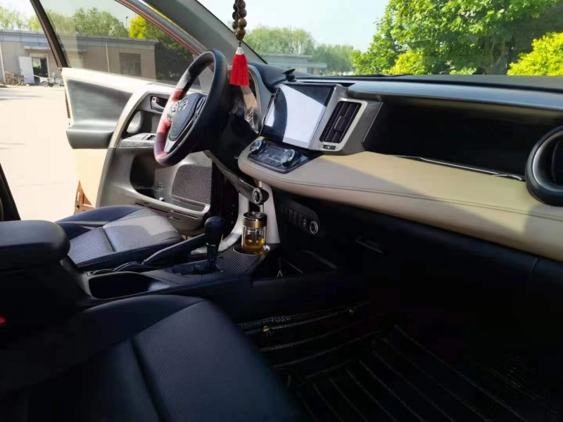 唐山16年豐田RAV4榮放9