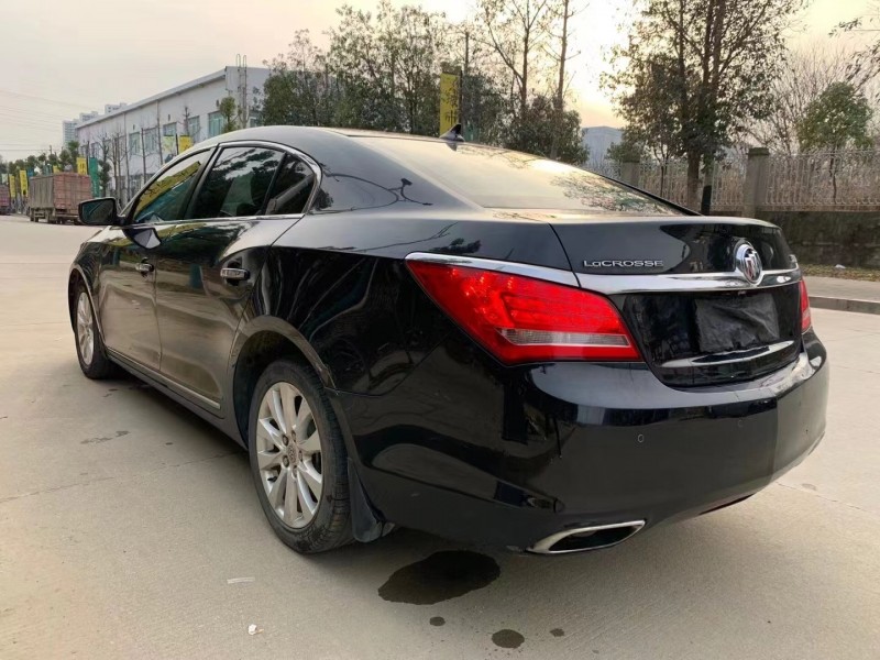 潍坊16年别克君越8