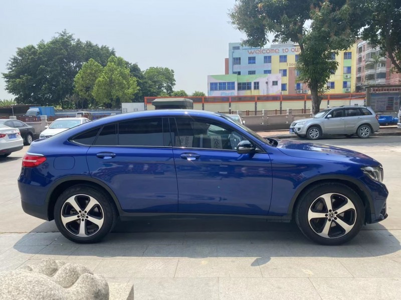 广州19年奔驰GLC4