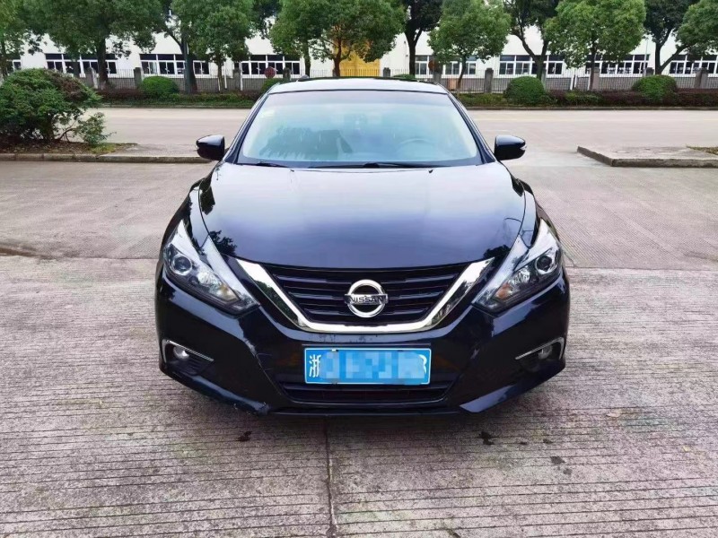 寧波17年日產天籟1