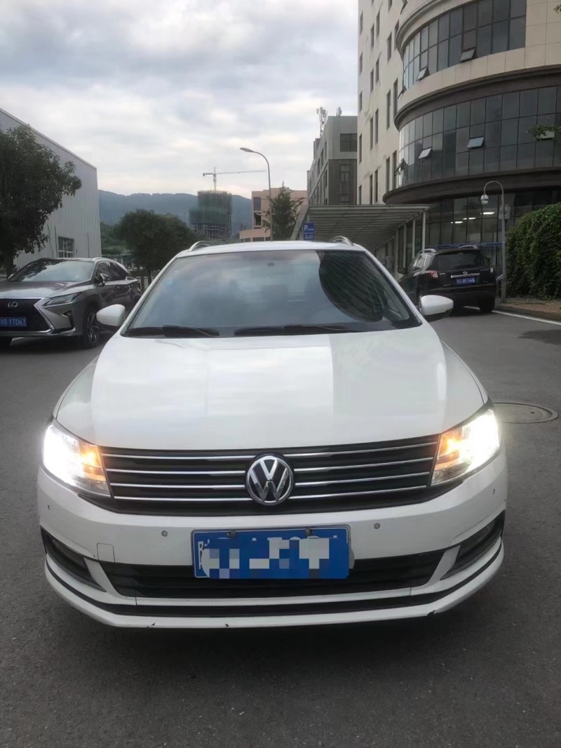 成都15年大众朗行1