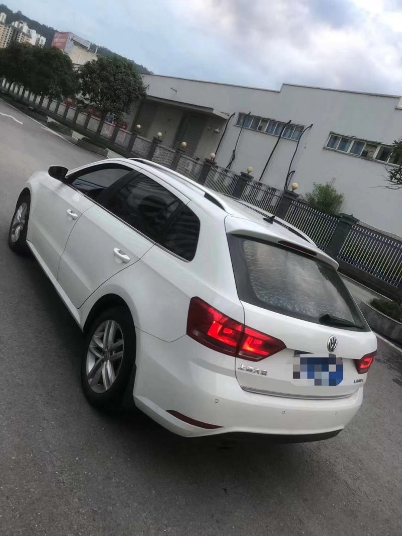 成都15年大众朗行8