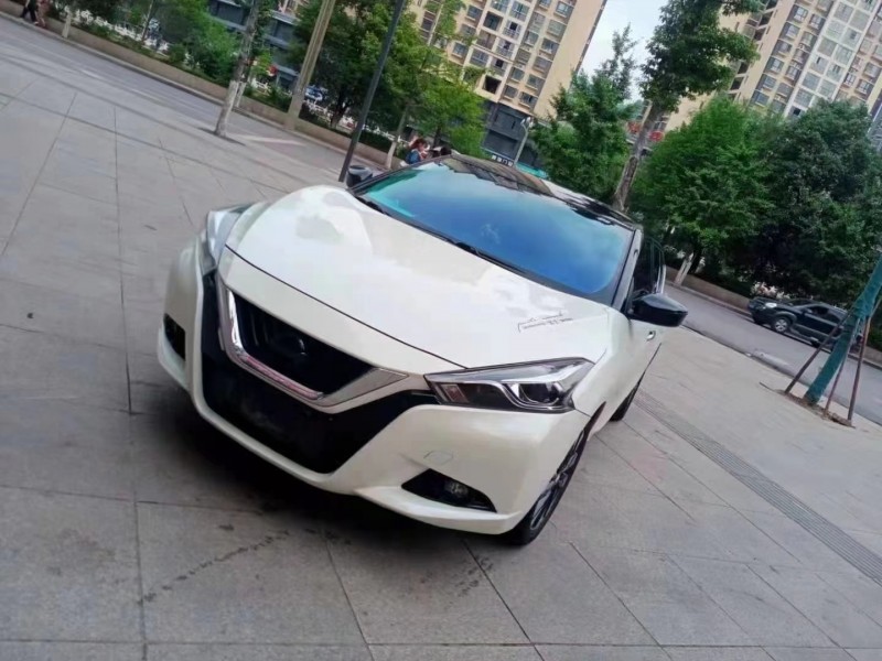 成都17年日产蓝鸟2