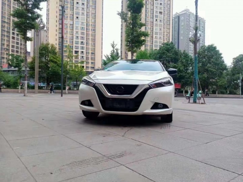 成都17年日产蓝鸟3