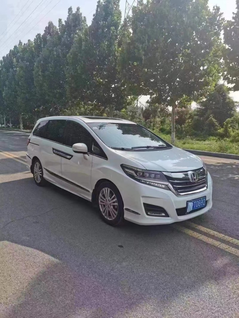 潍坊17年本田艾力绅2