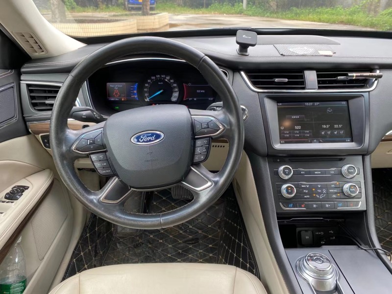 广州17年福特金牛座8