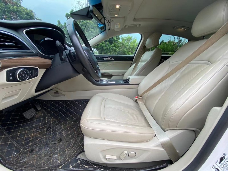 广州17年福特金牛座9