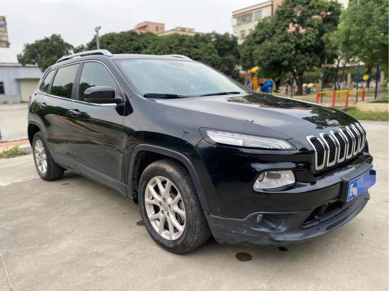 廣州17年Jeep自由光2