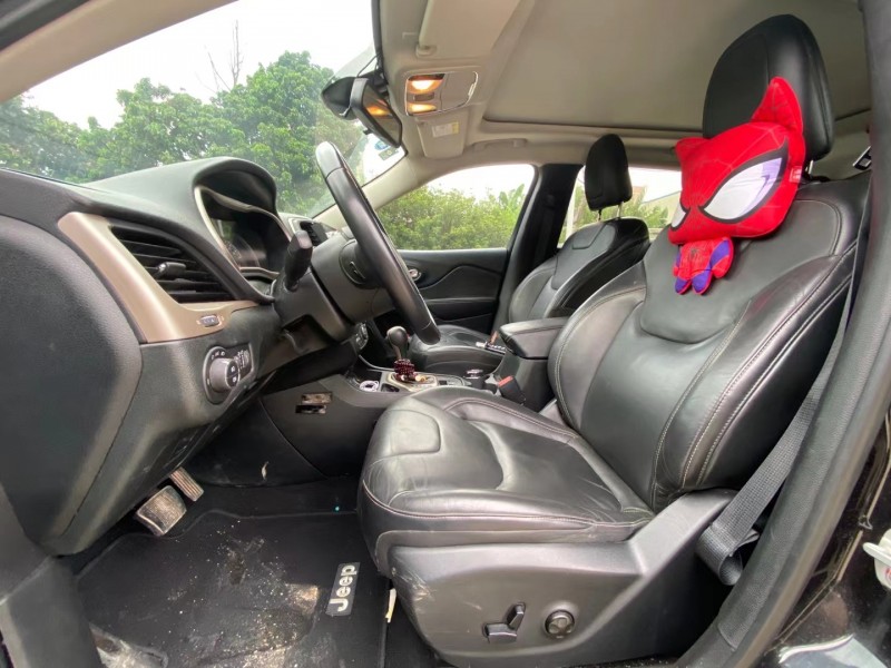 廣州17年Jeep自由光9