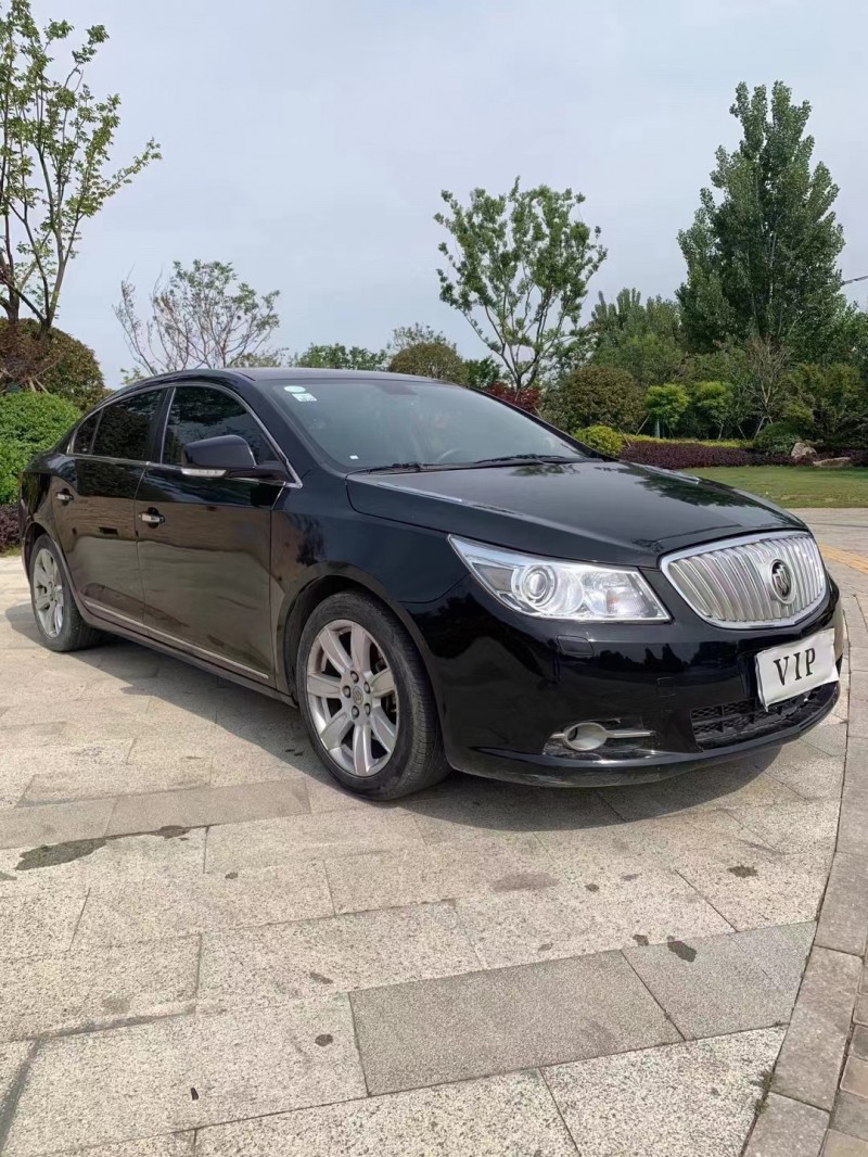 枣庄12年别克君越7