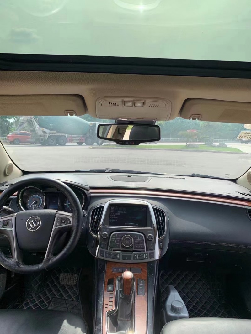 枣庄12年别克君越4