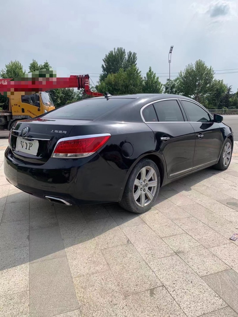 枣庄12年别克君越1