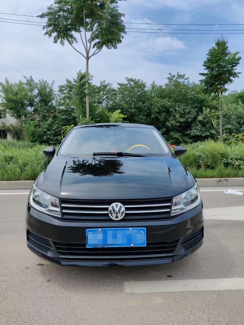 大同17年大眾桑塔納1