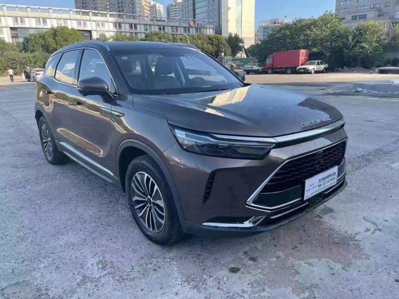 杭州21年北汽制造X72