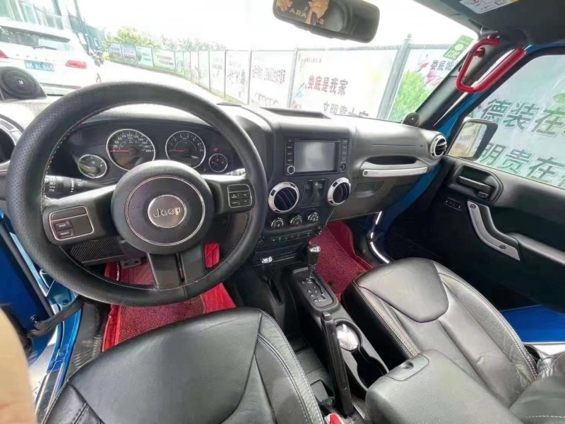常德14年Jeep牧馬人8