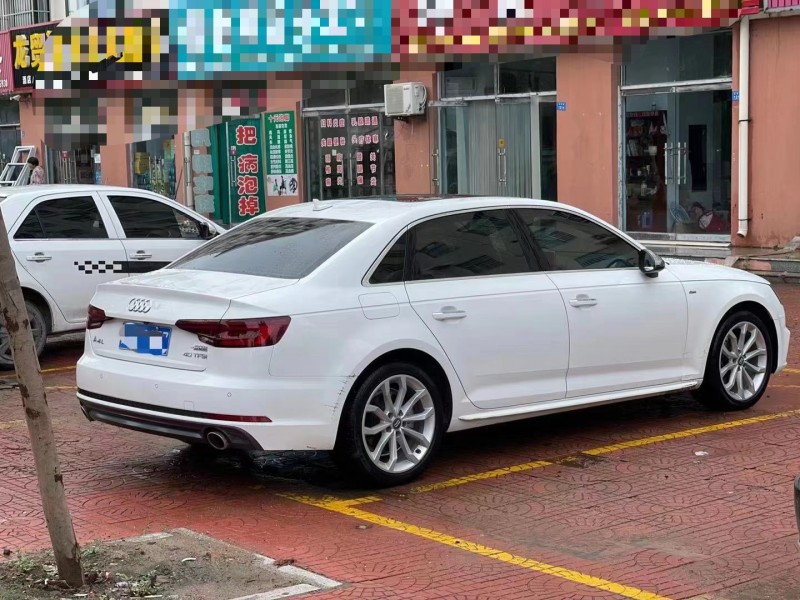 济宁18年奥迪A4L2