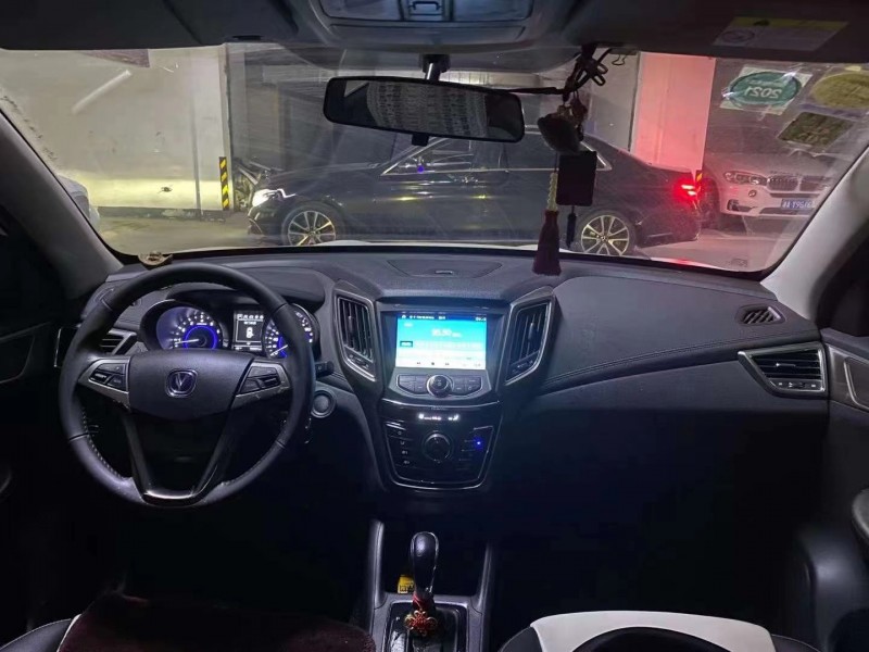 長沙17年長安汽車CS754
