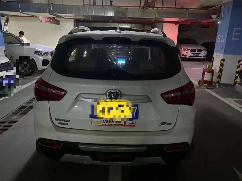 長沙17年長安汽車CS757