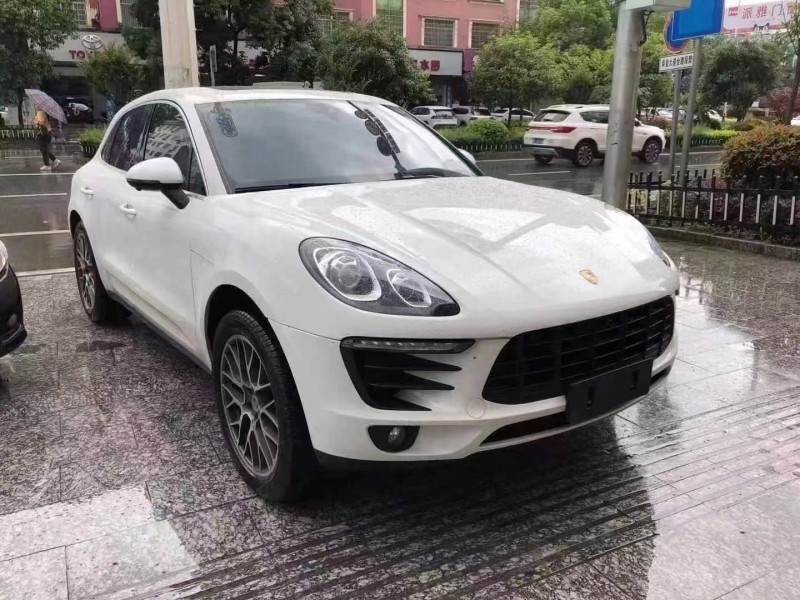 常德16年保時捷Macan2