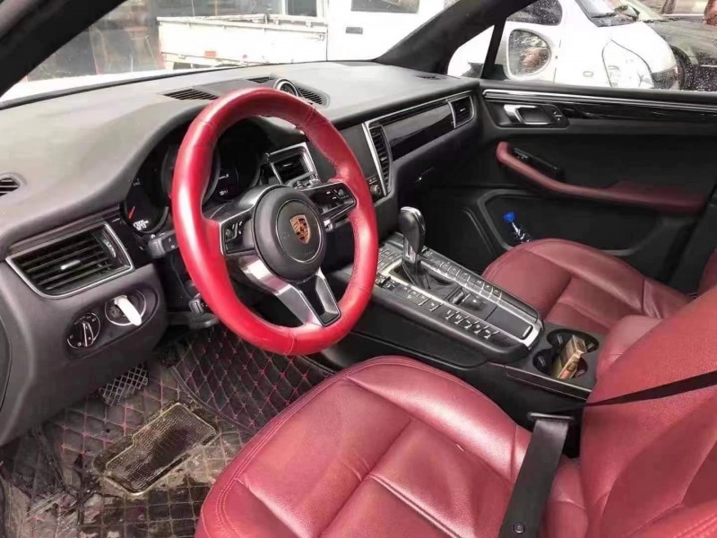 常德16年保時捷Macan5