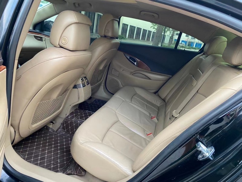 徐州12年别克君越3