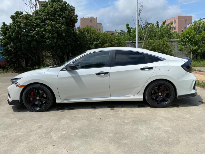 广州17年本田思域3