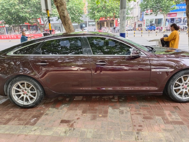臨沂16年捷豹XJ4