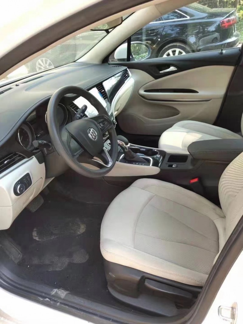 徐州20年别克威朗4