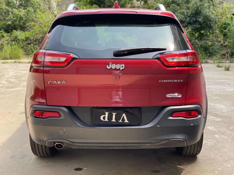 泉州17年Jeep自由光7