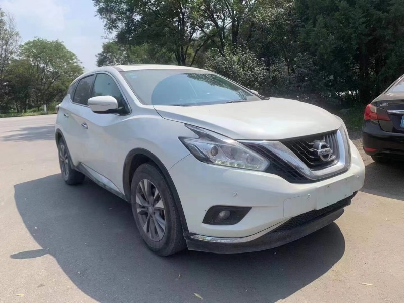 保定17年日产楼兰2