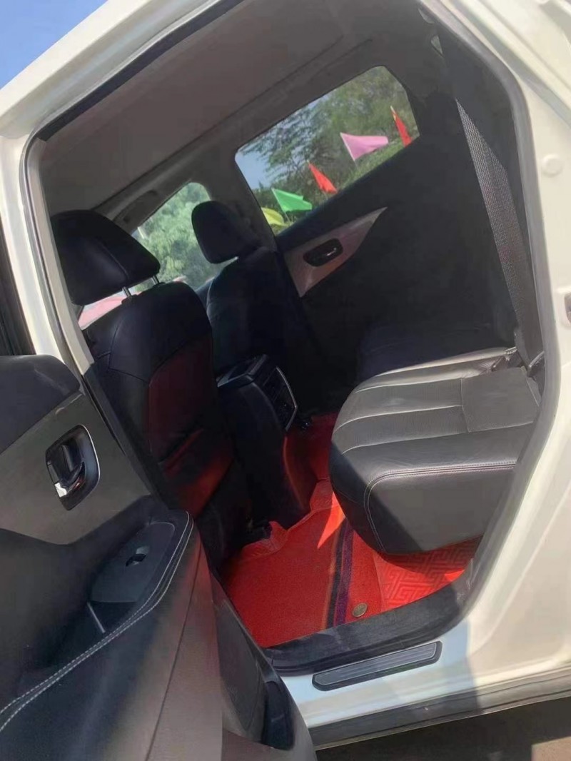 保定17年日产楼兰6