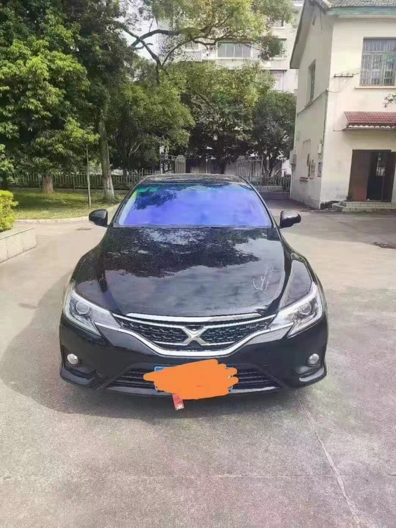 邵阳17年丰田锐志4