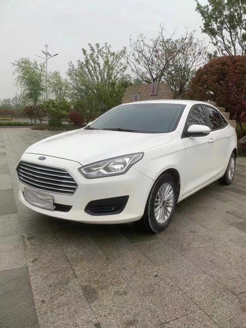 枣庄18年福特福睿斯2