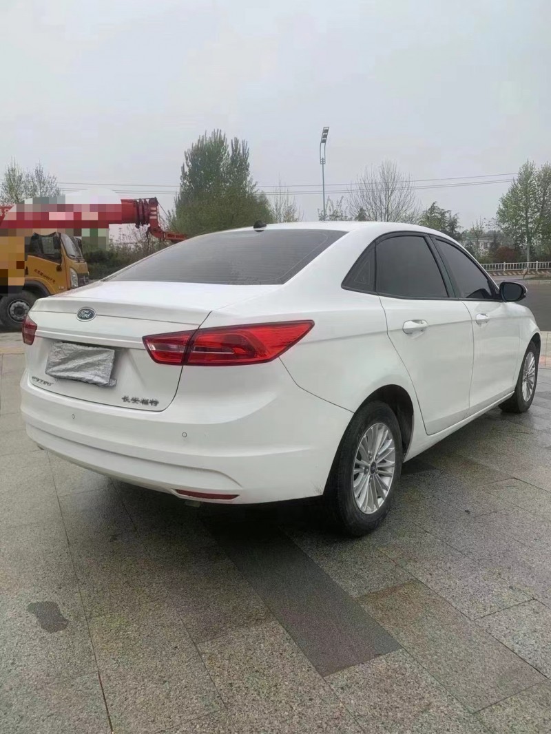 枣庄18年福特福睿斯9