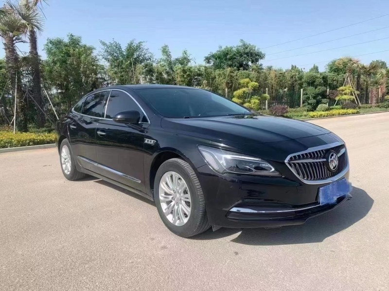 济宁19年别克君越3