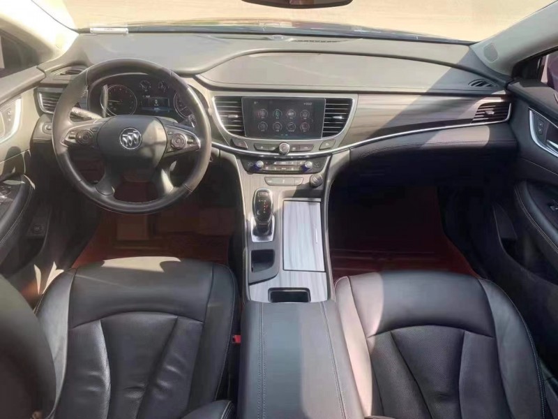 济宁19年别克君越4