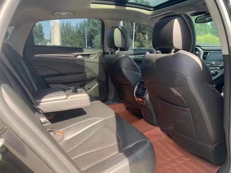 济宁19年别克君越6